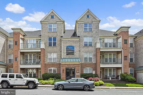12160 Abington Hall Pl #303, Reston, VA 20190
