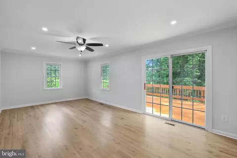 7760 Euclid Way, Springfield, VA 22153 photo 2