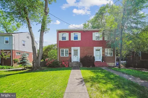2001 Rollins Dr, Alexandria, VA 22307