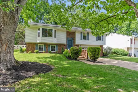 6210 Fushsimi Ct, Burke, VA 22015
