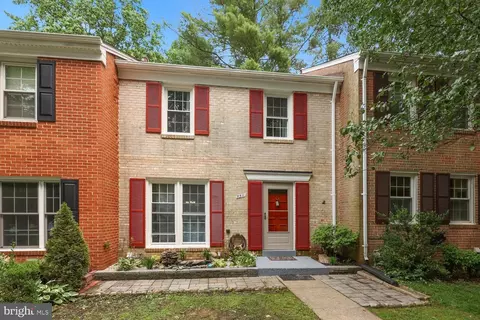 5511 Mitcham Ct, Springfield, VA 22151
