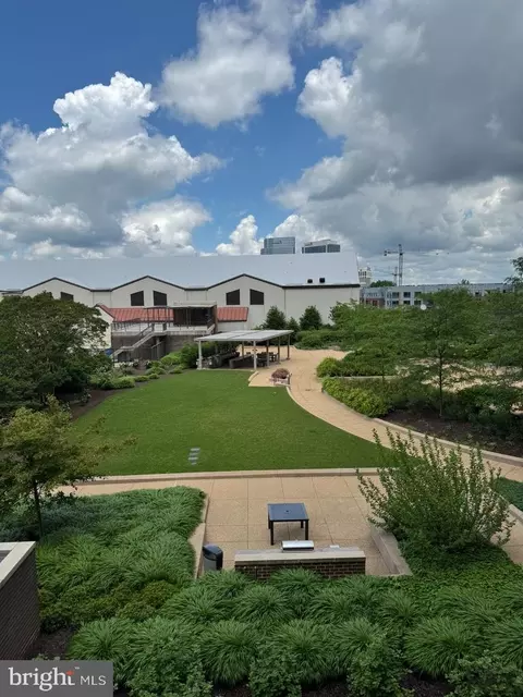 1800 Old Meadow Rd #321, Mclean, VA 22102 photo 34