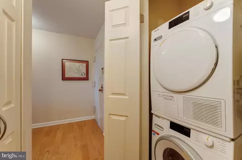 1800 Old Meadow Rd #321, Mclean, VA 22102 photo 26