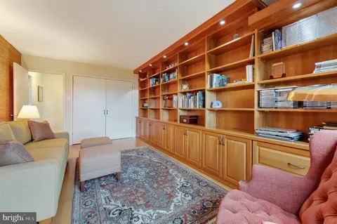 1800 Old Meadow Rd #321, Mclean, VA 22102 photo 17