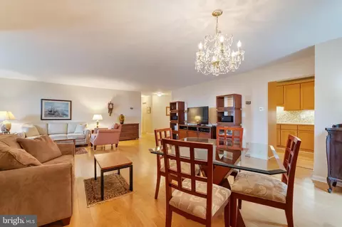 1800 Old Meadow Rd #321, Mclean, VA 22102 photo 10