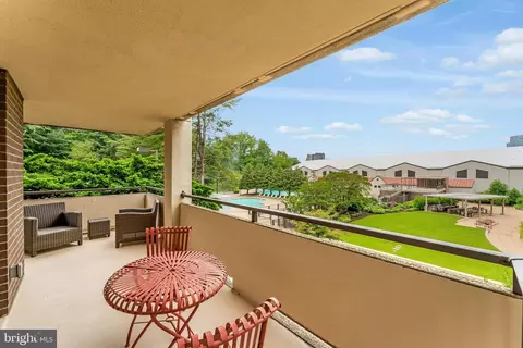 1800 Old Meadow Rd #321, Mclean, VA 22102 photo 29