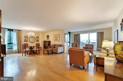 1800 Old Meadow Rd #321, Mclean, VA 22102 photo 4