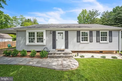 15324 Blueridge View Dr, Centreville, VA 20120