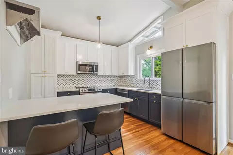 6506 Farley St, Springfield, VA 22152 photo 5