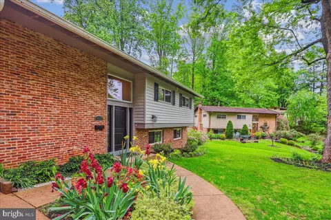 6506 Farley St, Springfield, VA 22152 photo 2