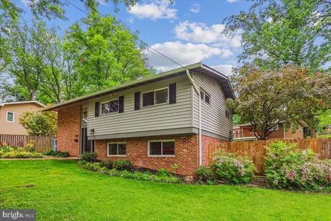 6506 Farley St, Springfield, VA 22152 photo 3