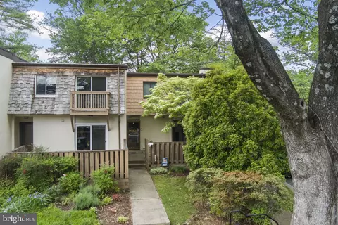 1636 Valencia Way, Reston, VA 20190