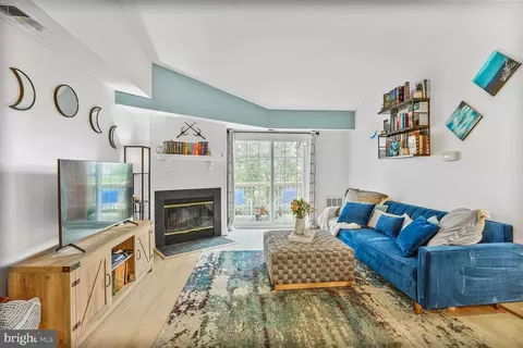 6918 Victoria Dr #K, Alexandria, VA 22310