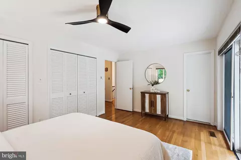 11219 S Shore Rd, Reston, VA 20190 photo 21