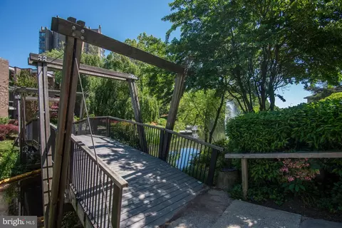 11219 S Shore Rd, Reston, VA 20190 photo 36