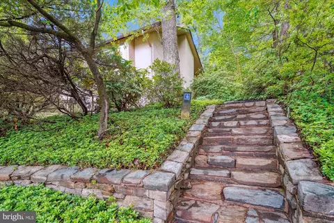 11219 S Shore Rd, Reston, VA 20190 photo 3
