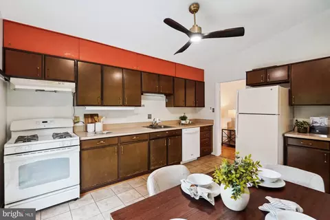 11219 S Shore Rd, Reston, VA 20190 photo 15