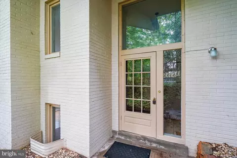 11219 S Shore Rd, Reston, VA 20190 photo 7
