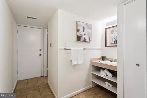 11219 S Shore Rd, Reston, VA 20190 photo 33