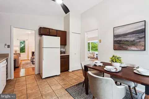 11219 S Shore Rd, Reston, VA 20190 photo 16