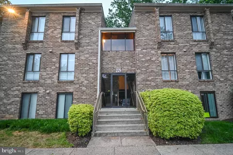 2329 Freetown Ct #2B, Reston, VA 20191