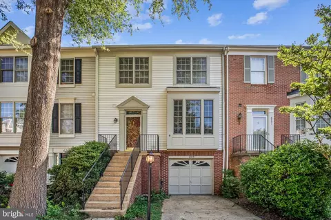 6319 Franconia Commons Dr, Alexandria, VA 22310