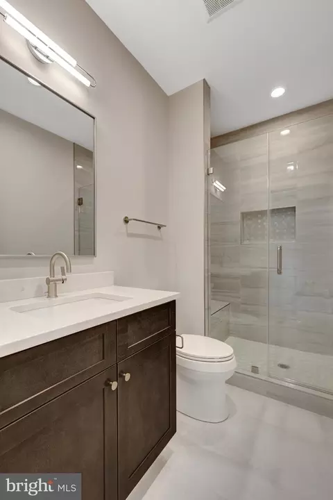 Bath - 7916 Lewinsville Rd, Mclean, VA 22102 photo 10 of 16