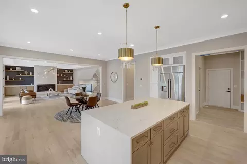Entry Way - 7916 Lewinsville Rd, Mclean, VA 22102 photo 1 of 14