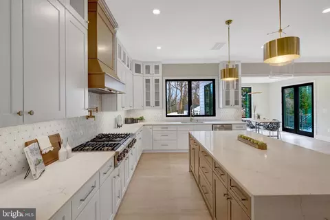 Kitchen - 7916 Lewinsville Rd, Mclean, VA 22102 photo 6 of 8