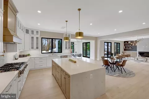 Kitchen - 7916 Lewinsville Rd, Mclean, VA 22102 photo 3 of 8
