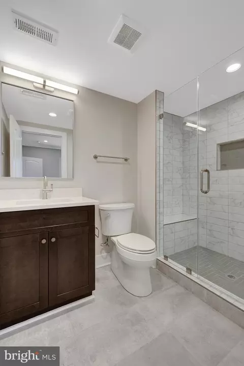 Bath - 7916 Lewinsville Rd, Mclean, VA 22102 photo 16 of 16