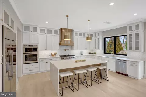 Kitchen - 7916 Lewinsville Rd, Mclean, VA 22102 photo 1 of 8