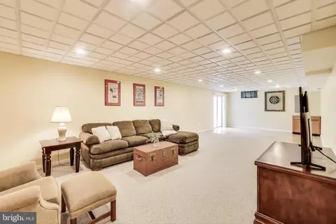 8451 Catia Ln, Springfield, VA 22153 photo 32
