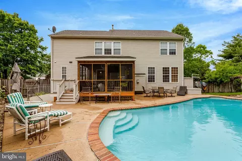 8451 Catia Ln, Springfield, VA 22153 photo 2