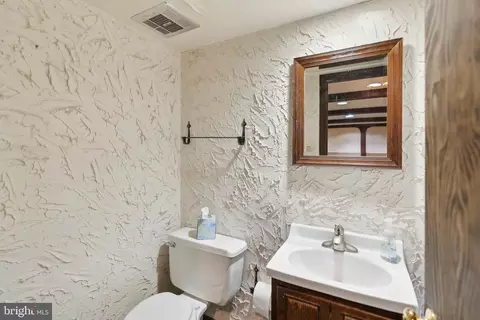 6416 Brentford Dr, Springfield, VA 22152 photo 28