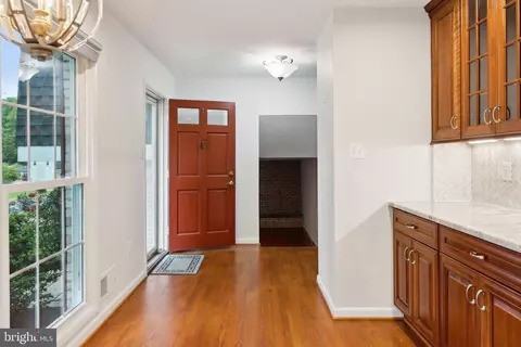 6416 Brentford Dr, Springfield, VA 22152 photo 8