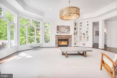 Living - 7845 Montvale Way, Mclean, VA 22102 photo 2 of 9