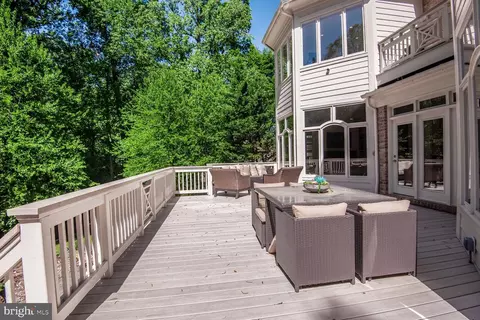 Exterior - 7845 Montvale Way, Mclean, VA 22102 photo 4 of 11