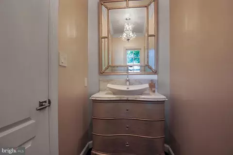 Bath - 7845 Montvale Way, Mclean, VA 22102 photo 1 of 10