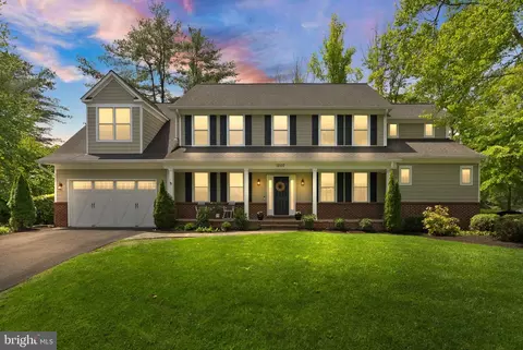 12107 Fairfax Hunt Rd, Fairfax, VA 22030