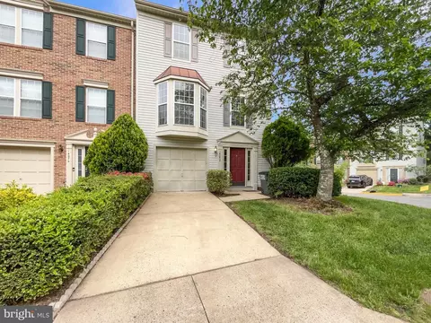 14272 Glade Spring Dr, Centreville, VA 20121