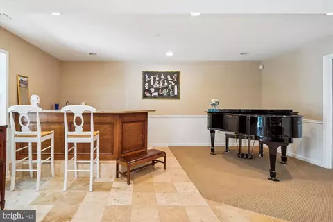 1586 Forest Villa Ln, Mclean, VA 22101 photo 34