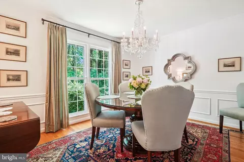 1586 Forest Villa Ln, Mclean, VA 22101 photo 6