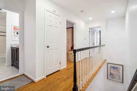 1586 Forest Villa Ln, Mclean, VA 22101 photo 25