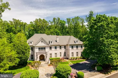 1034 Founders Ridge Ln, Mclean, VA 22102