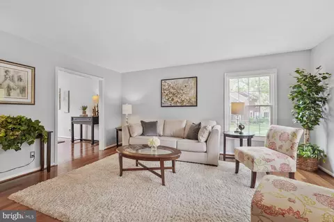 8341 Garfield Ct, Springfield, VA 22152 photo 10