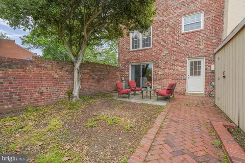 8341 Garfield Ct, Springfield, VA 22152 photo 27