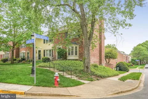 8341 Garfield Ct, Springfield, VA 22152