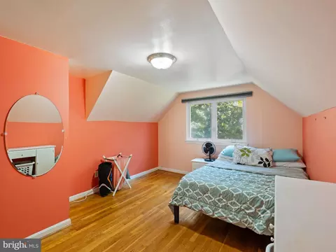 5403 Rolling Rd, Springfield, VA 22151 photo 17