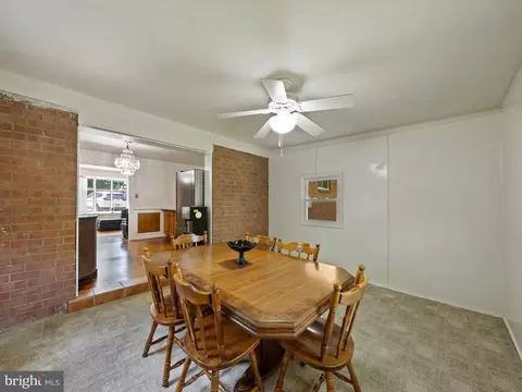 5403 Rolling Rd, Springfield, VA 22151 photo 6